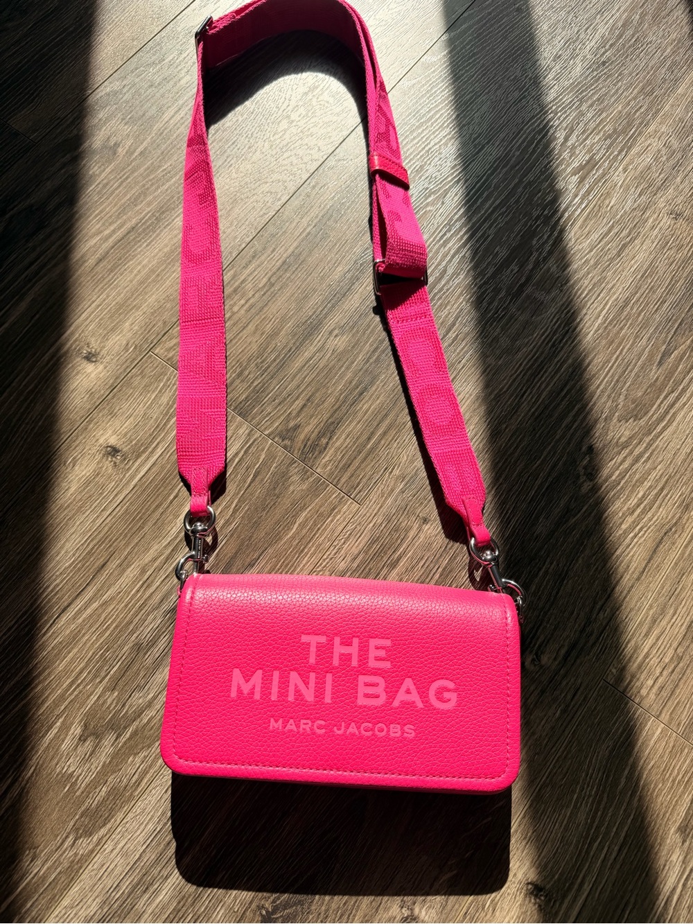 Marc Jacobs Mini Bag Crossbody in Hot Pink